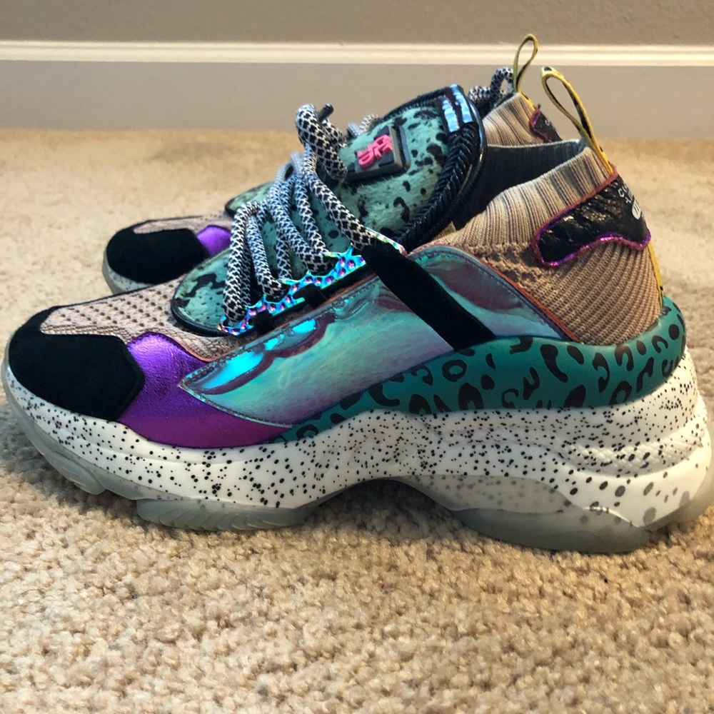 Platform teal multicolor fashion sneakers size 8